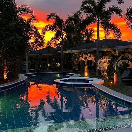 Alona Royal Palm Resort Панглао Экстерьер фото