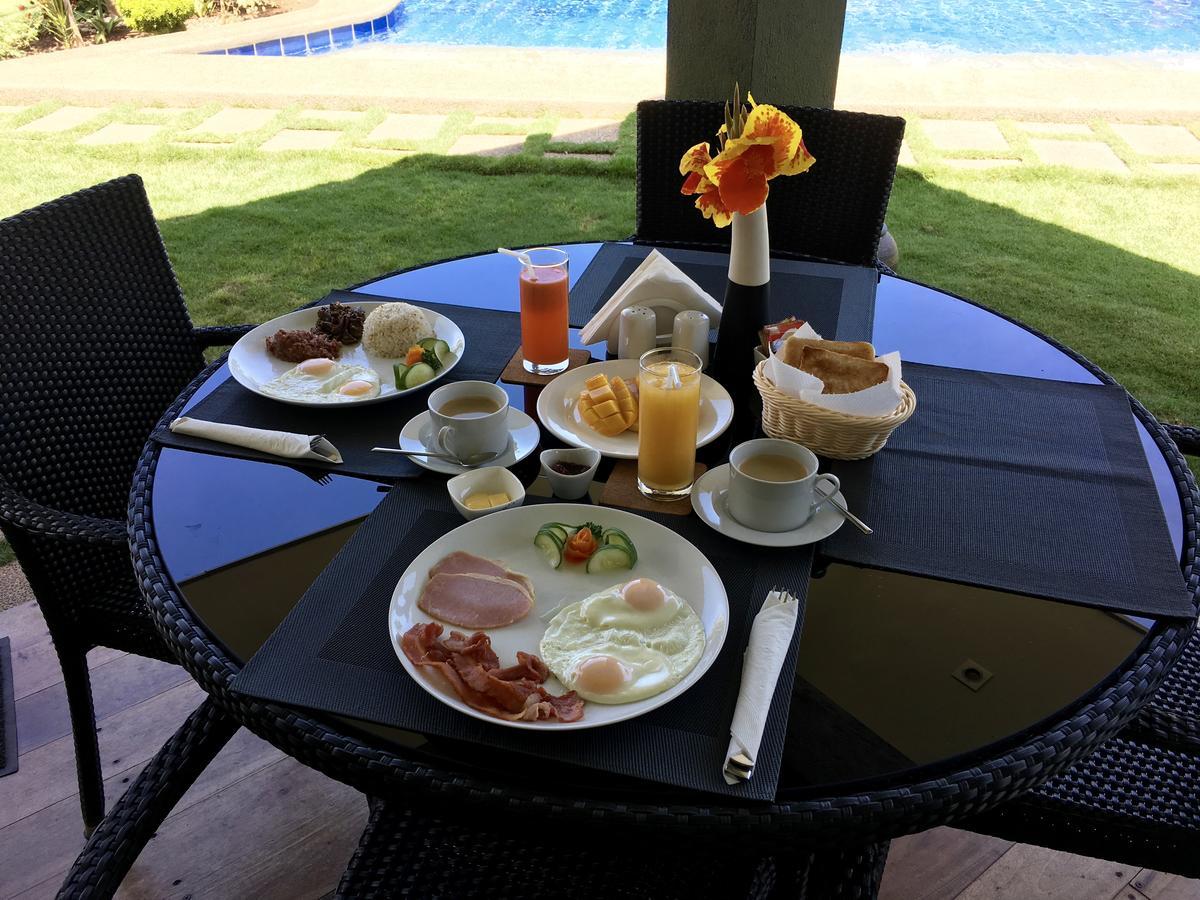 Alona Royal Palm Resort Панглао Экстерьер фото
